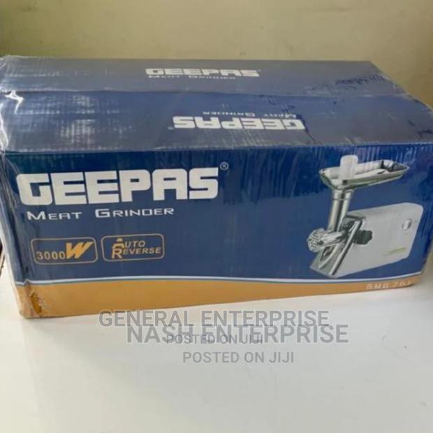 Geepas Meat Mincer.