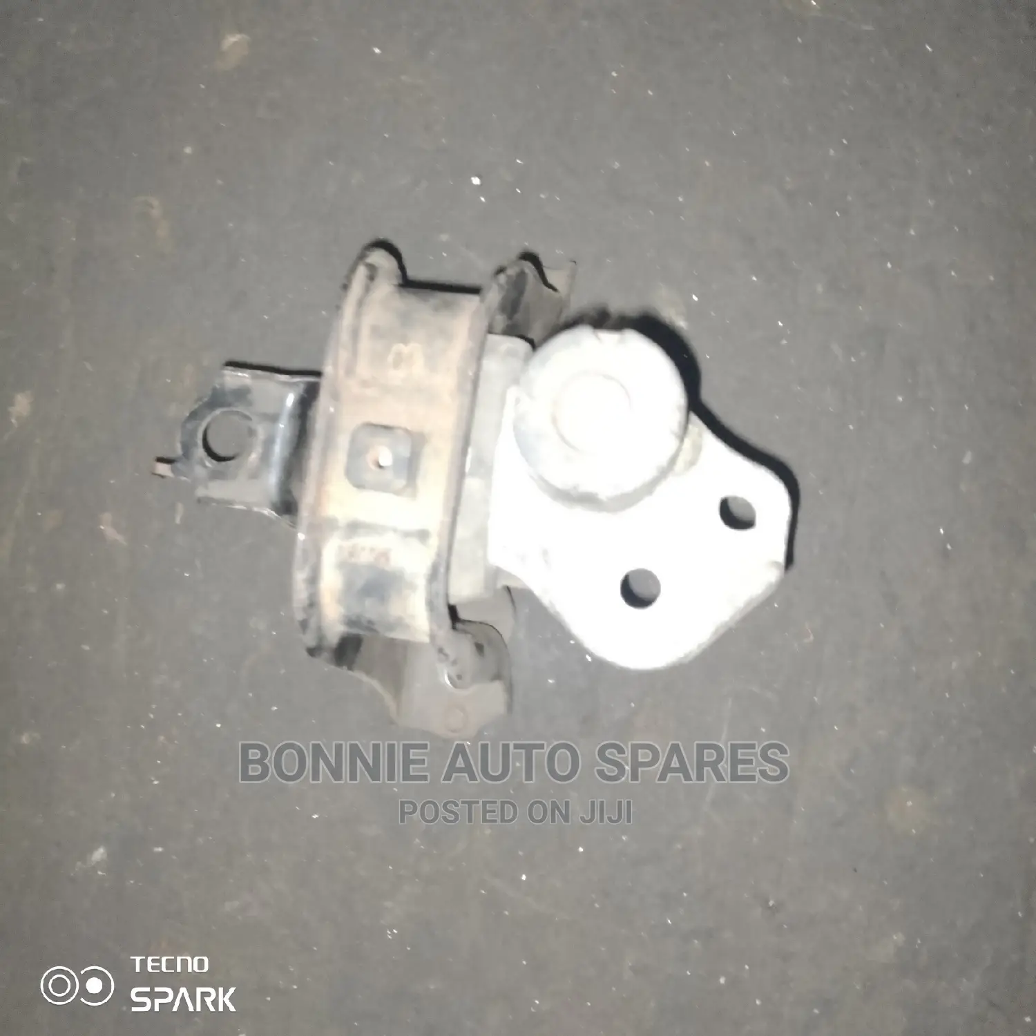 1nz Sienta Engine Mount