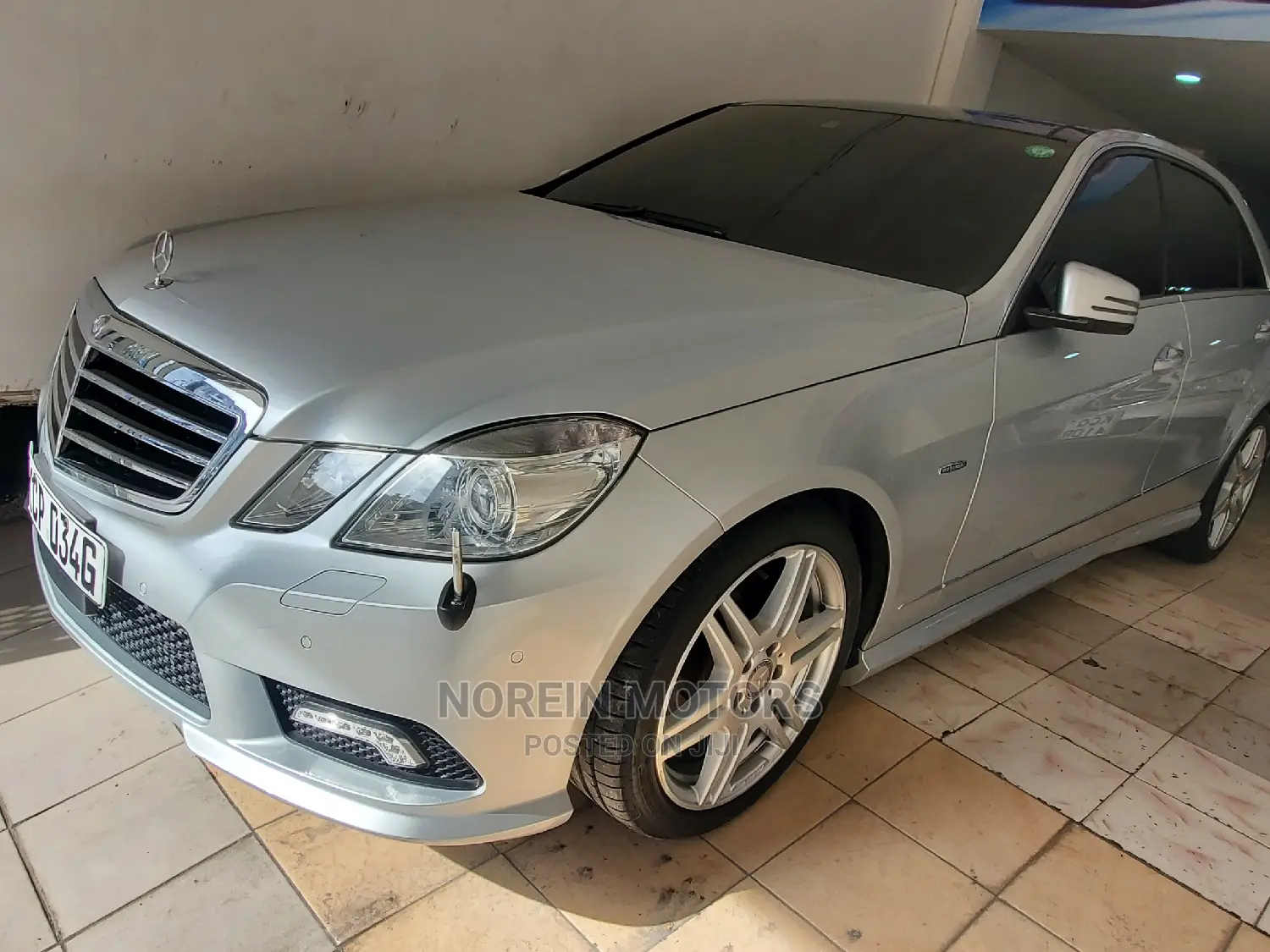 Mercedes-Benz E250 2011 Silver