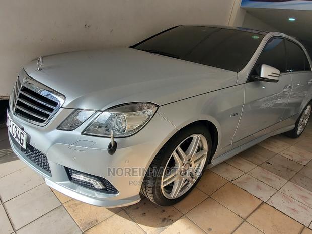 Mercedes-Benz E250 2011 Silver