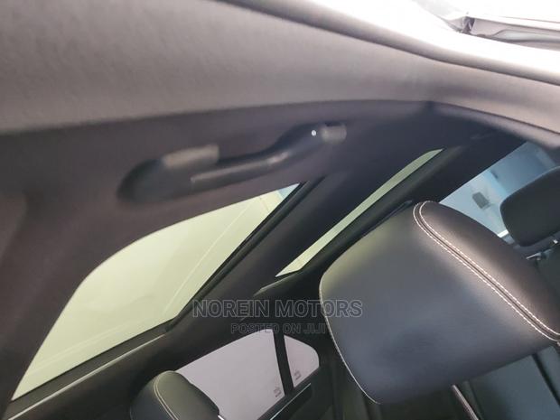 Mercedes-Benz E250 2011 Silver - thumbnail 7