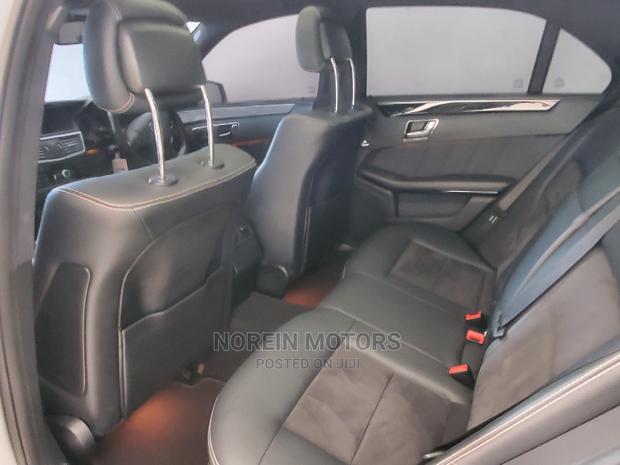Mercedes-Benz E250 2011 Silver - thumbnail 10