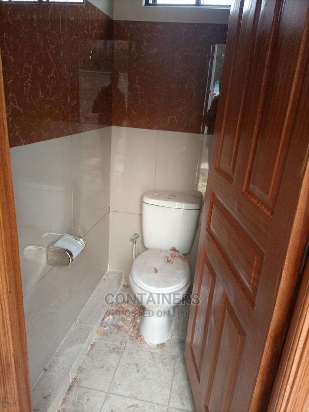 20ft Ablution Block. - thumbnail 4