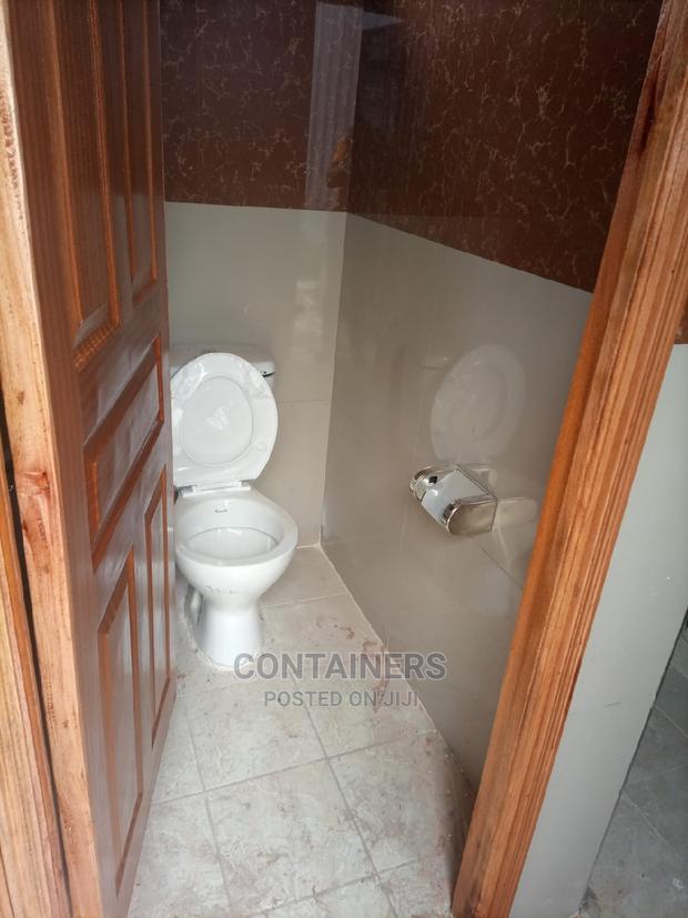 20ft Ablution Block. - thumbnail 5