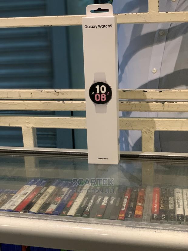 Samsung Galaxy Watch 5 44mm (White) - thumbnail 2