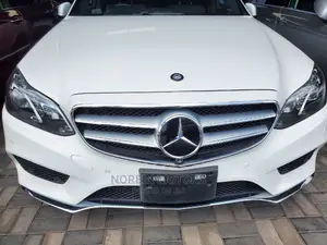 Mercedes-Benz E250 2015 Off White