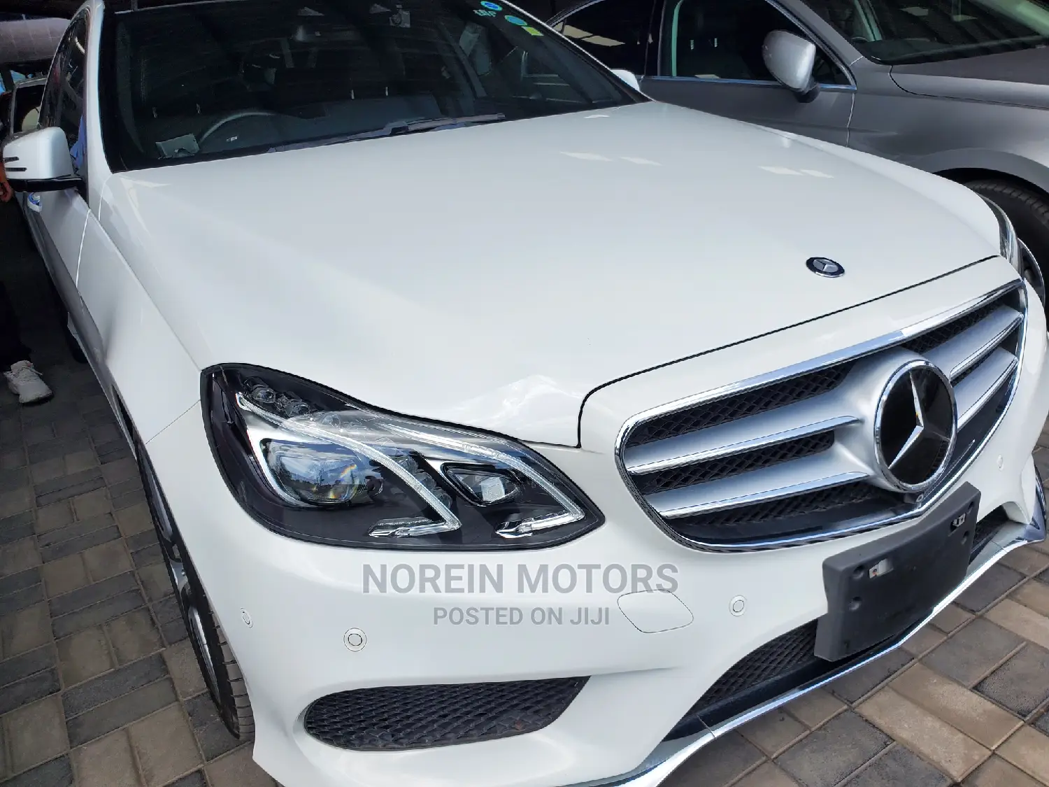 Mercedes-Benz E250 2015 Off White