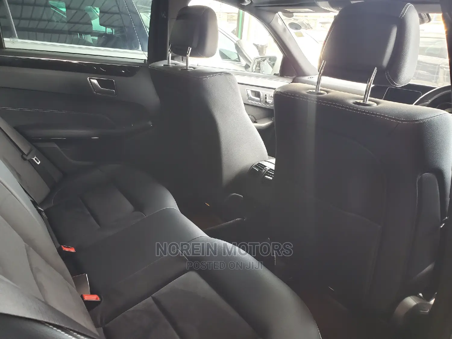 Mercedes-Benz E250 2015 Off White