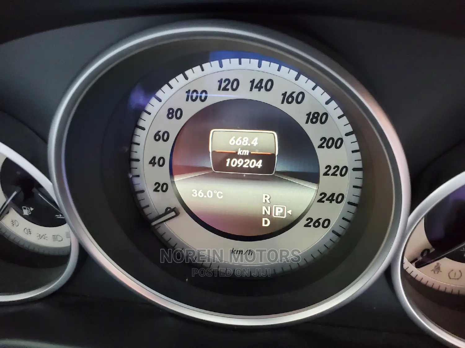 Mercedes-Benz E250 2015 Off White