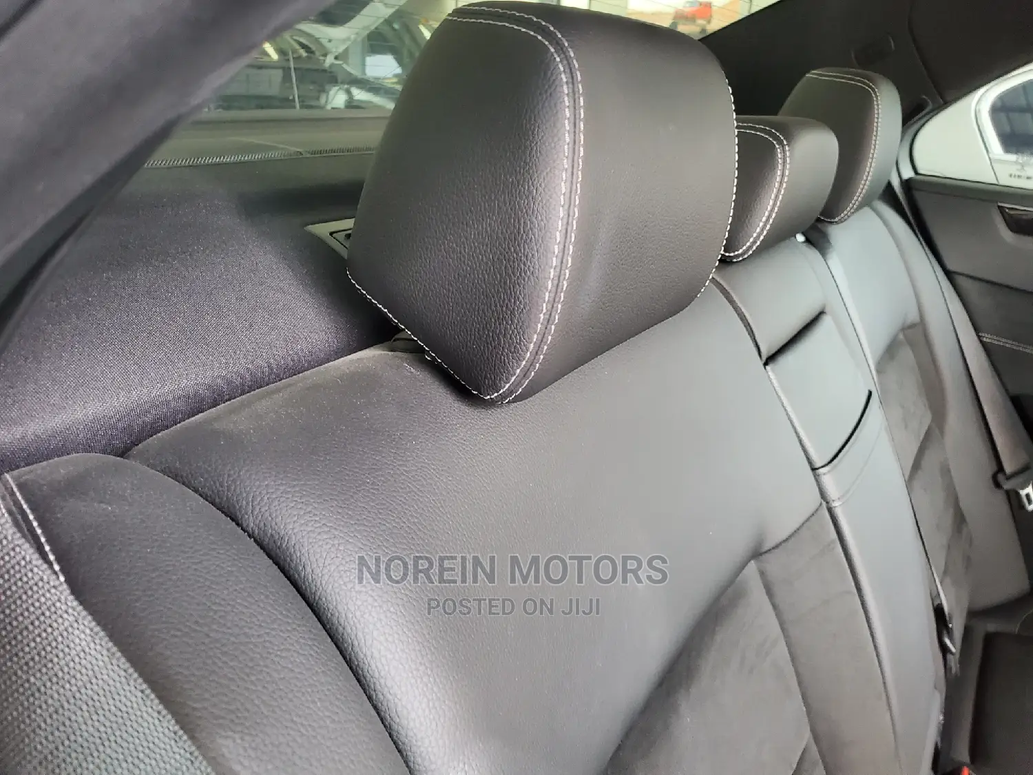 Mercedes-Benz E250 2015 Off White