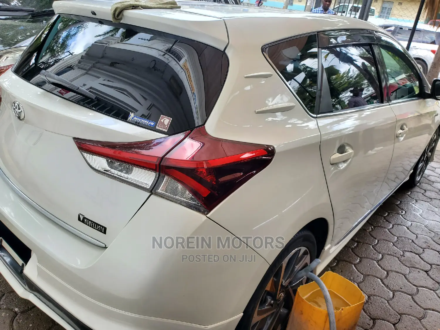Toyota Auris 2016 Off White