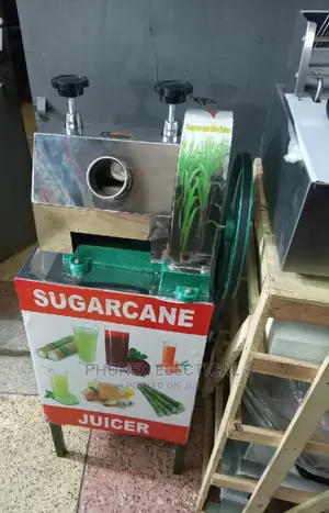 Manuel Electric Sugarcane Juicer