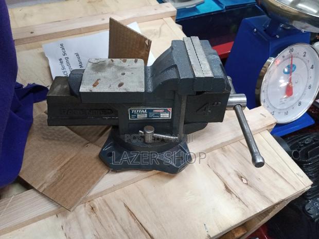 4" Bench Vise - main view