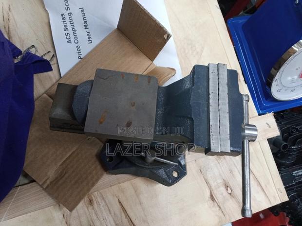 4" Bench Vise - thumbnail 3