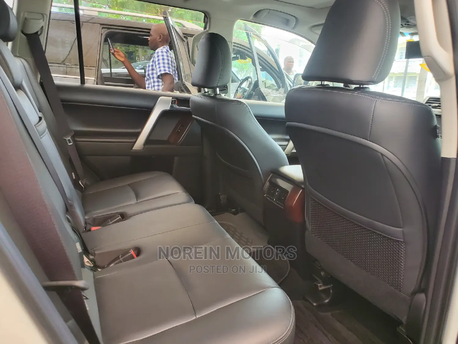 Toyota Land Cruiser Prado 2017 Off White