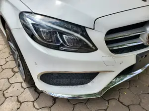 Mercedes-Benz C200 2015 Off White