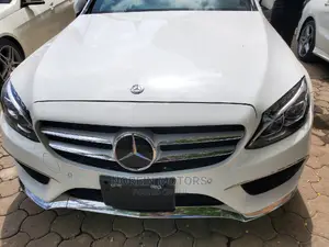 Mercedes-Benz C200 2015 Off White