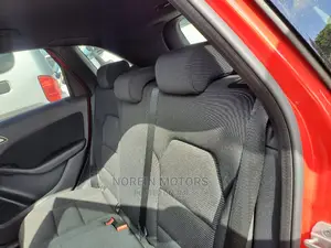 Red 2015 Mercedes-Benz B-Class - Sleek and Luxurious Compact Car