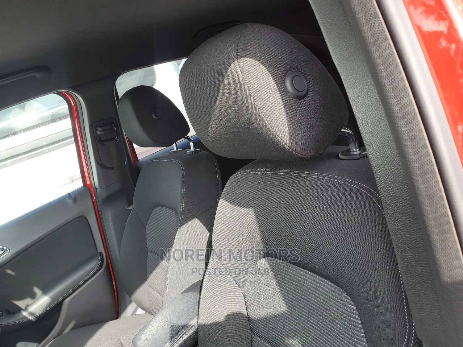 Mercedes-Benz B-Class 2015 Red