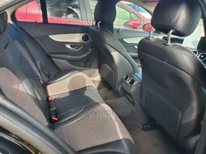 Mercedes-Benz C200 2015 Matt Black