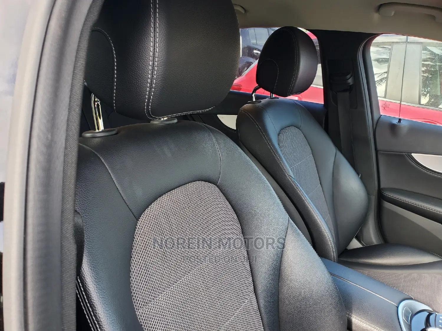Mercedes-Benz C200 2015 Matt Black