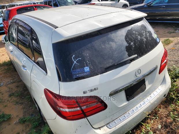 Mercedes-Benz B-Class 2015 Off White - thumbnail 4