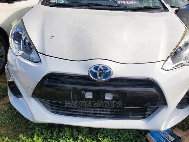 Toyota Aqua 2015 Off White - thumbnail 5