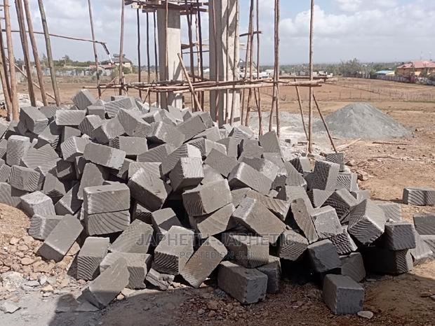 Mawe Ndarugo Stones