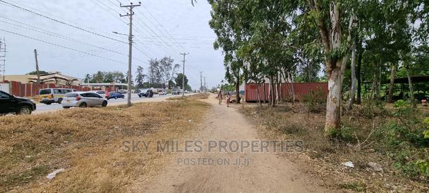 Commercial 1 Acre Land on Sale Mtwapa Touching the Highway.