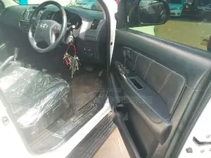 Toyota Fortuner 2.7 AWD 2015 White