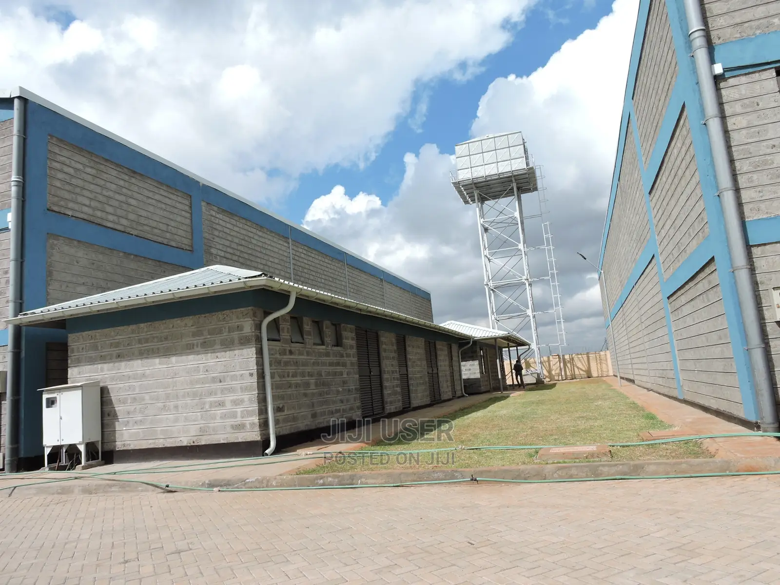 7,616 Sqft Warehouse For Sale/Rent