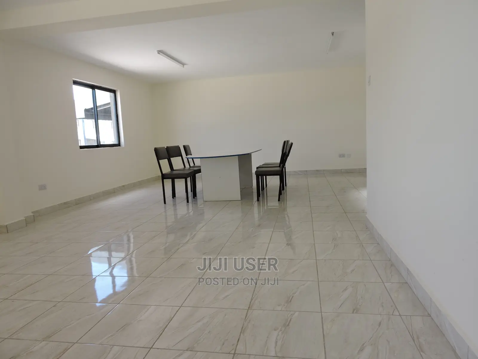 7,616 Sqft Warehouse For Sale/Rent