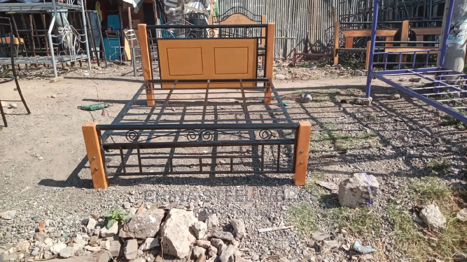 5 by 6 Metalic Frame Hardwood Stand