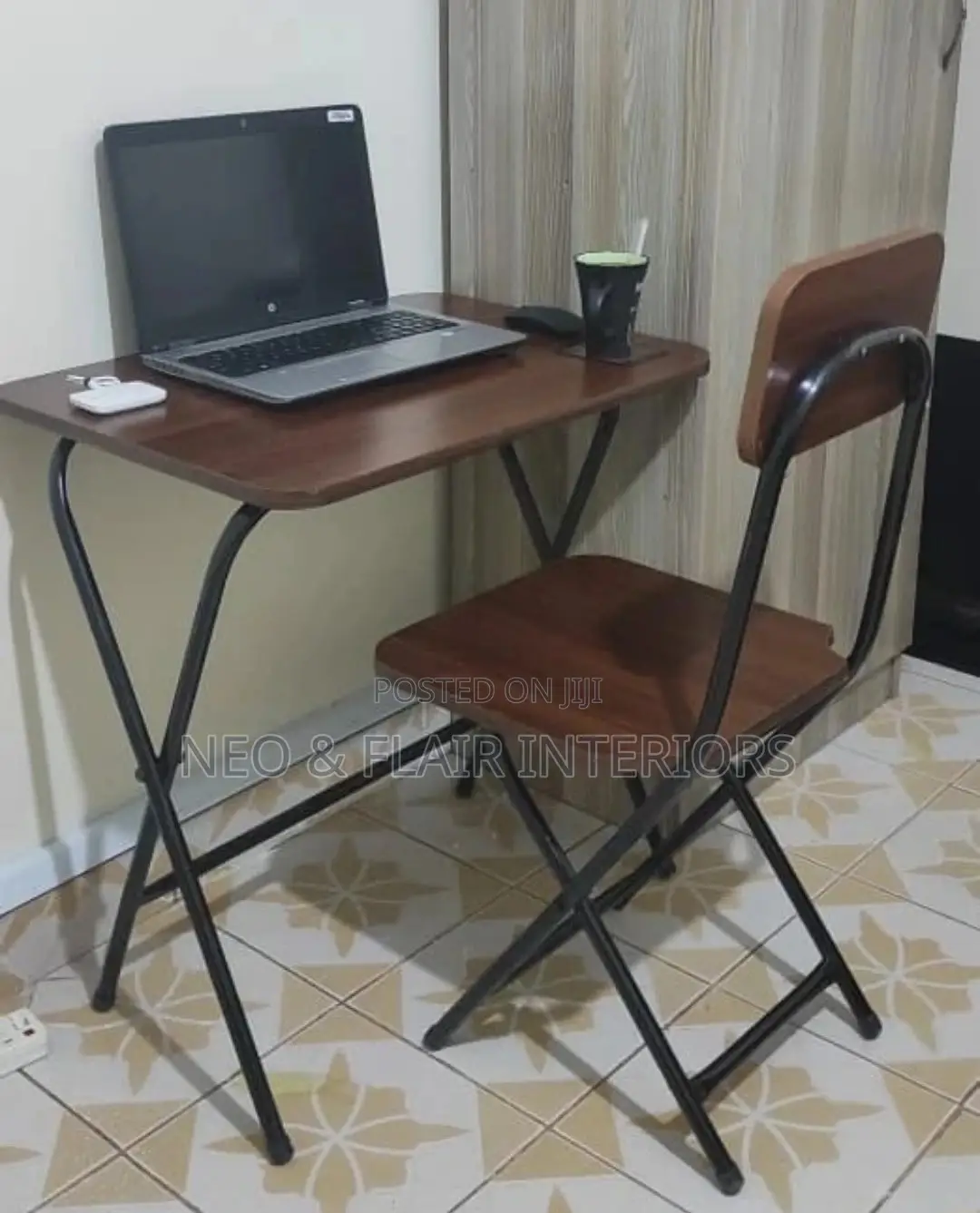 El Foldable Study Desk and Chair