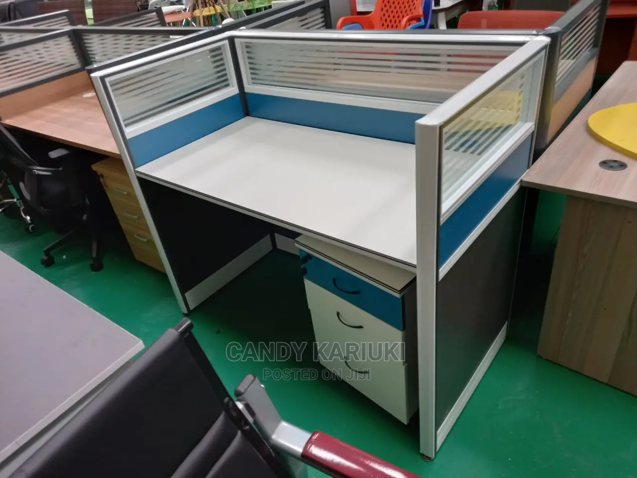 Spacious One Wah Workstations