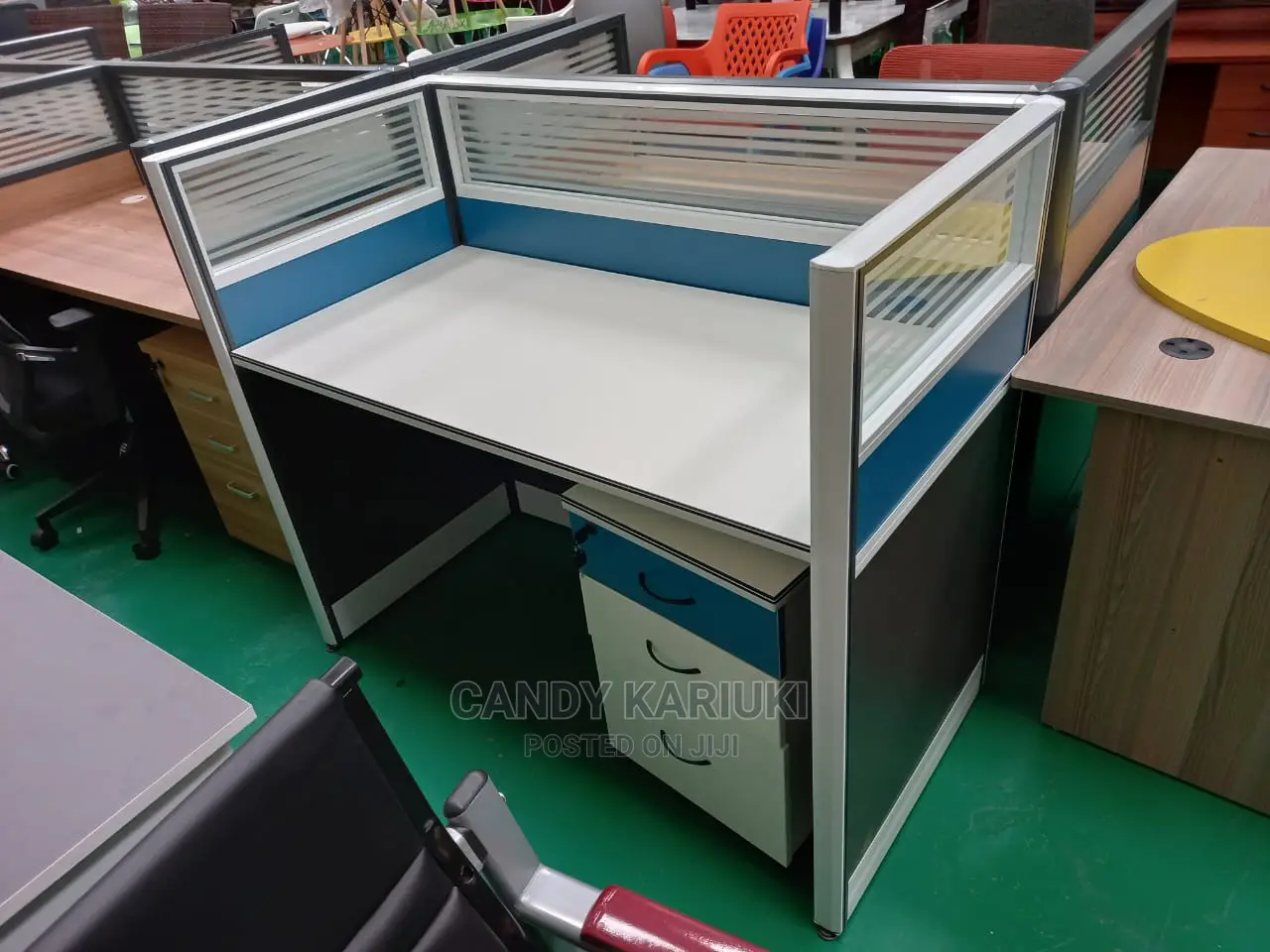 One Way Workstation