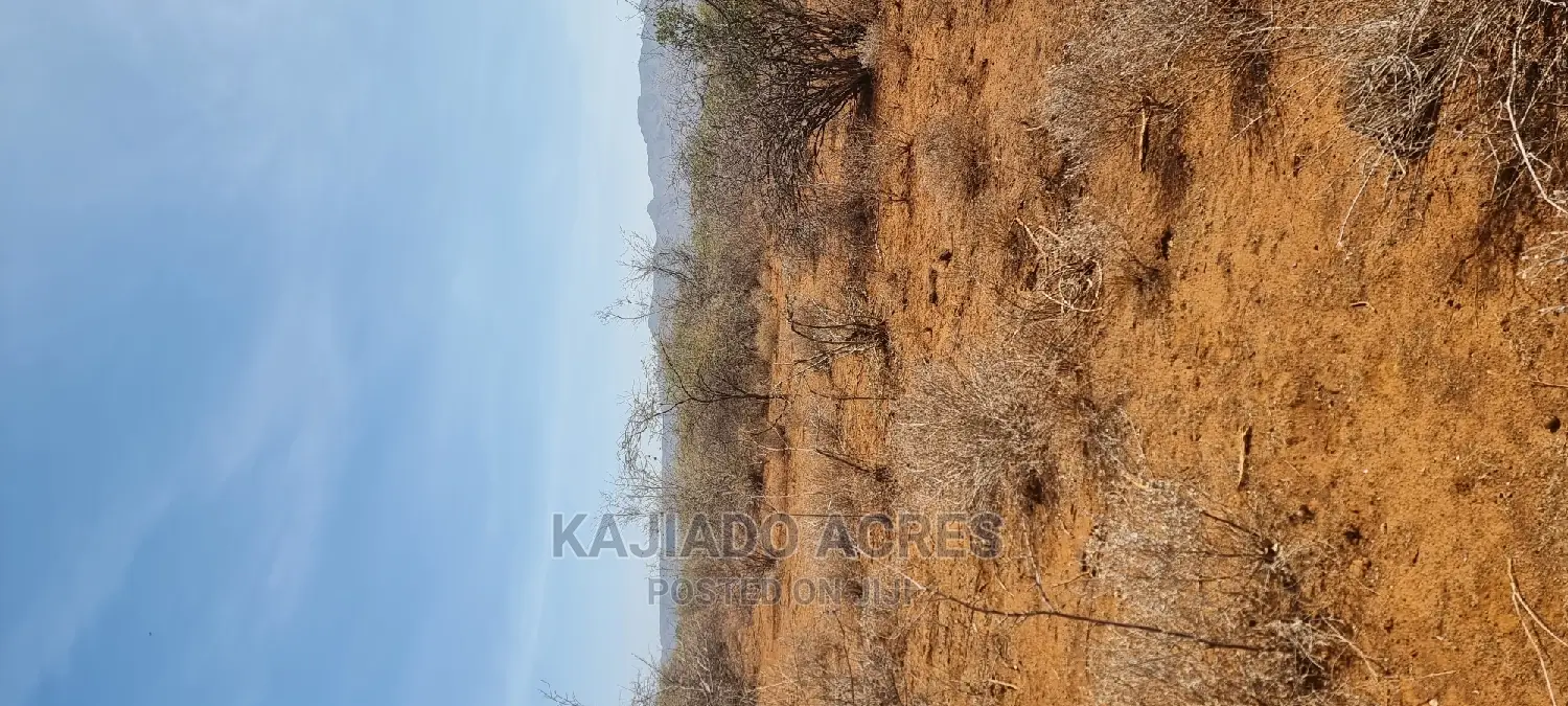 25 Acres Cliff End Property in Tinga at Per850k Acre