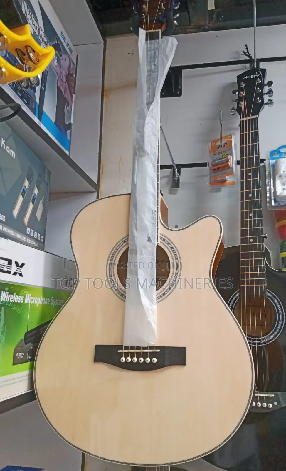 Acoustic Guitar Size 38