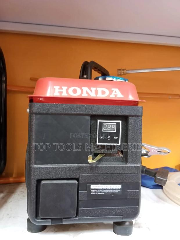 Honda 750w Petrol Generator - main view