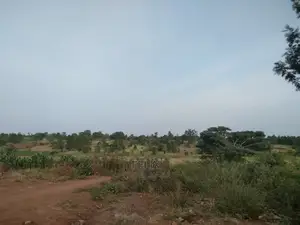 3 Acres Sagana/ Karatina Highway Kiangwachi