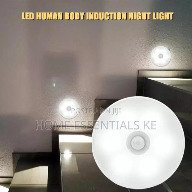 *Motion Sensor Night Light With Magnetic Sticker