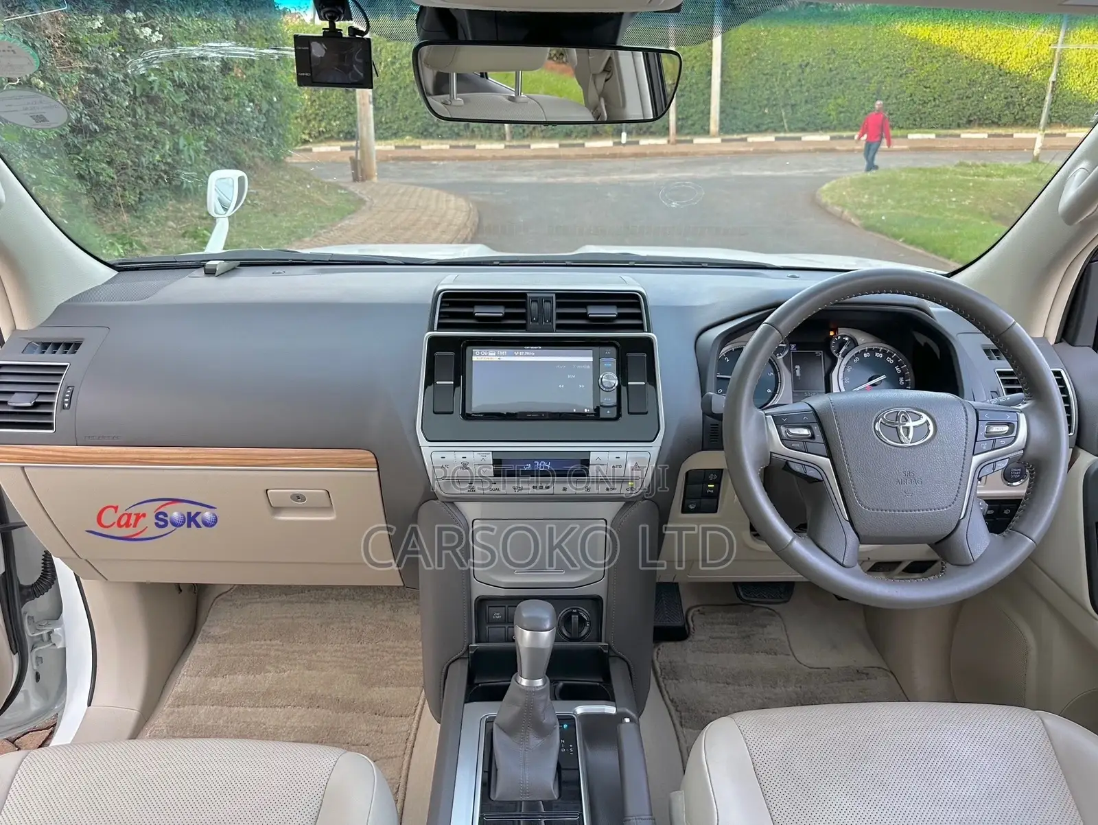 Toyota Land Cruiser 2017 Pearl