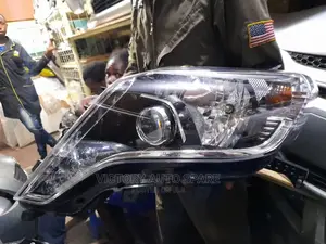 Landcruiser Prado 150 Headlight Xenon Teardrop