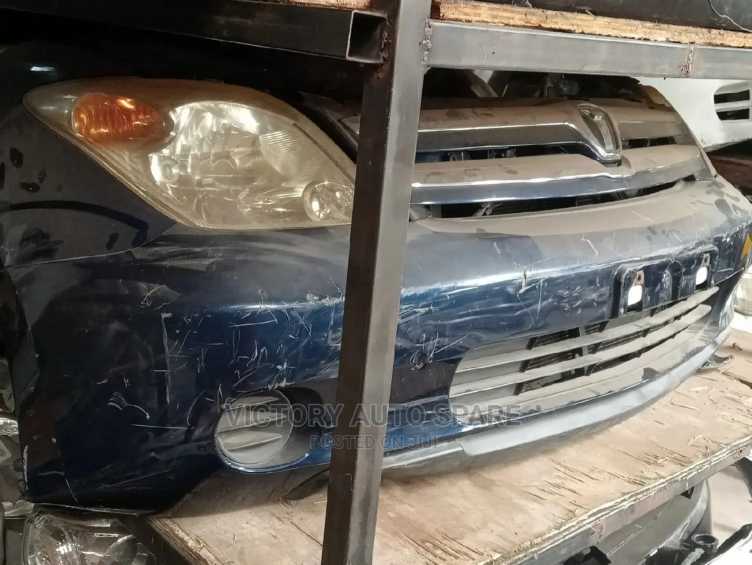 Toyota Ist 2005 Nosecut