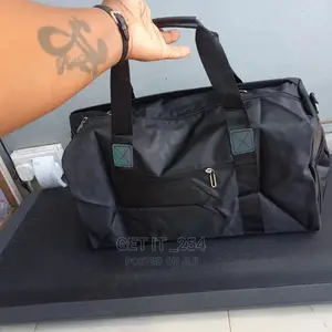 Gym Bag With Compartment for Shoes and Wet Clothes