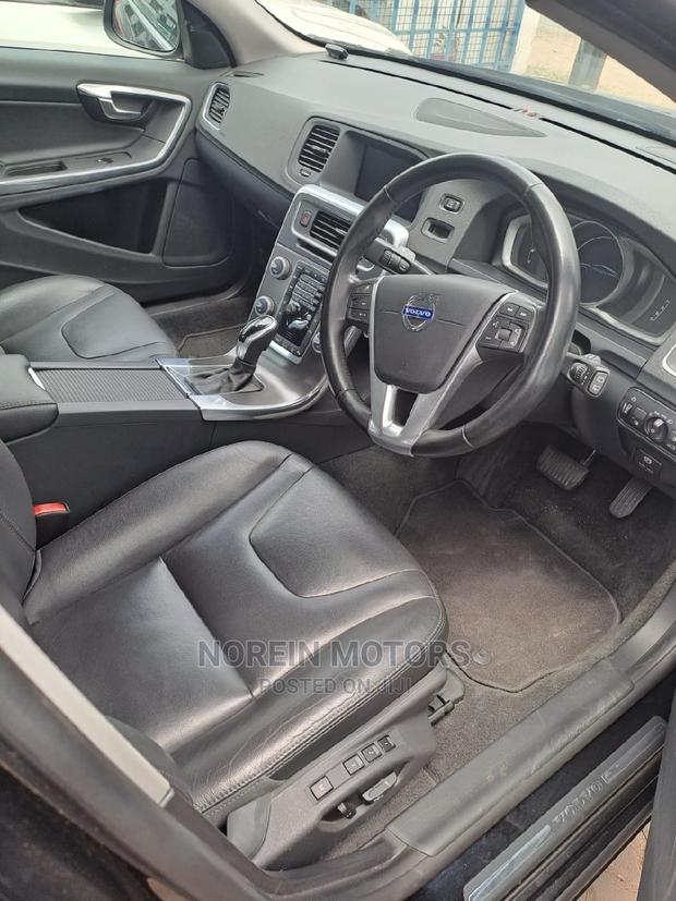 Volvo V60 2015 Black - thumbnail 3