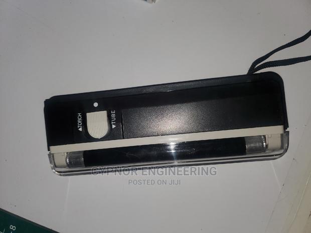 Windscreen Crack Repair UV Light