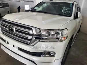 Toyota Land Cruiser 2017 Beige