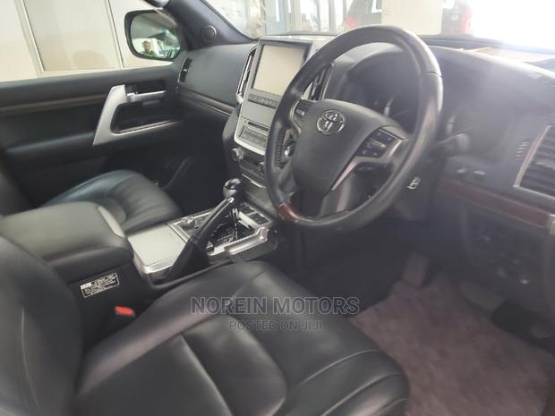 Toyota Land Cruiser 2017 Beige - thumbnail 4