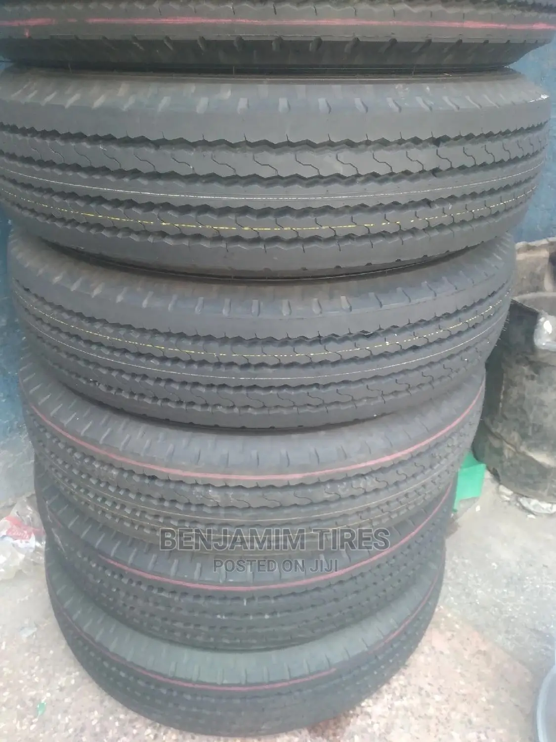 Bridgestone Tires Size 10R17.5 Tubeles.